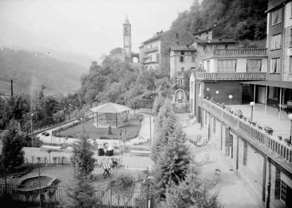 prestine_1952_coloniasacrafamiglia_giardino.jpg